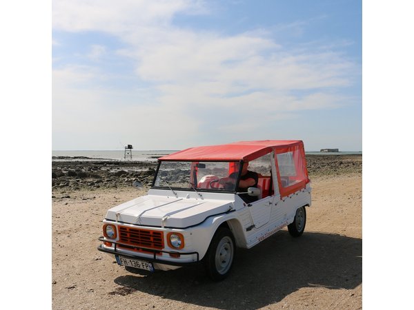retro road trip/ Méhari, 2CV & Burton in Rochefort, La Rochelle