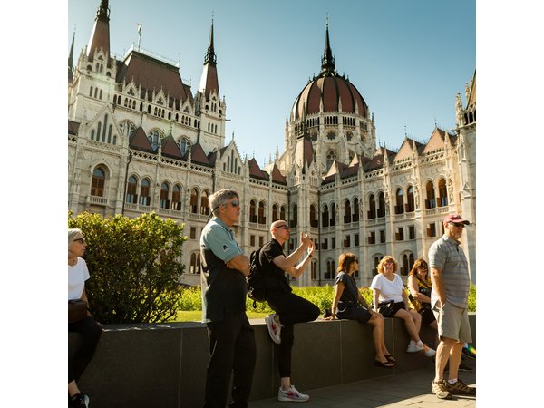 All About Budapest: Full Day Walking Tour with Lunch & Metro Pass