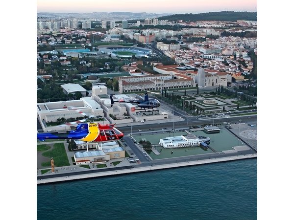 Lisbon: Discoveries Helicopter Tour