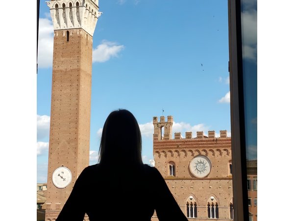 Siena Tour and exclusive window on Piazza del Campo