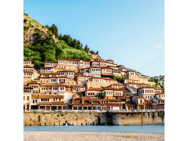 From Tirana: Berat UNESCO Full-Day Tour and Belshi Lake