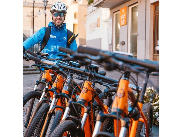 Sorrento e-bike adventure: olive oil and lemon tasting
