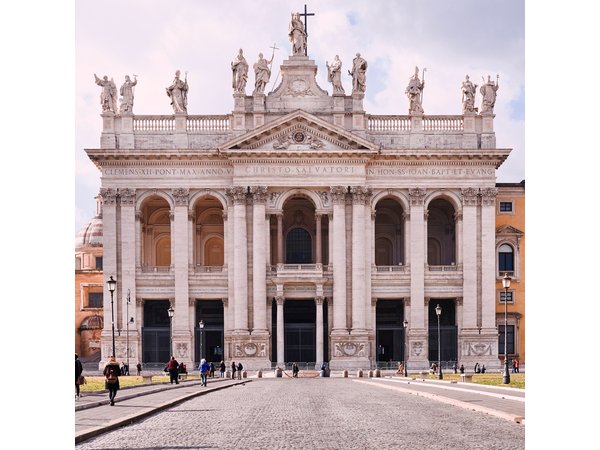 2h30 Tour of Rome Cathedral and Holy Stairs