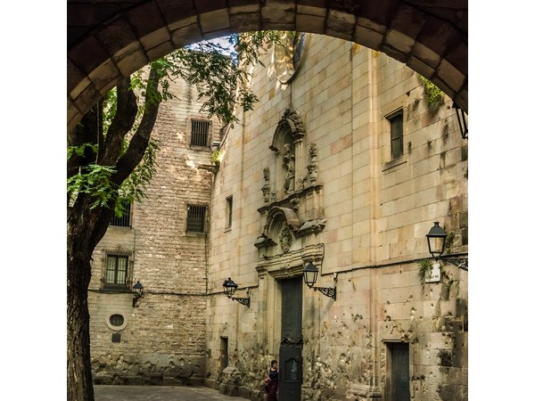 Private Barcelona Old Town Walking Tour: Gothic Quarter & Born