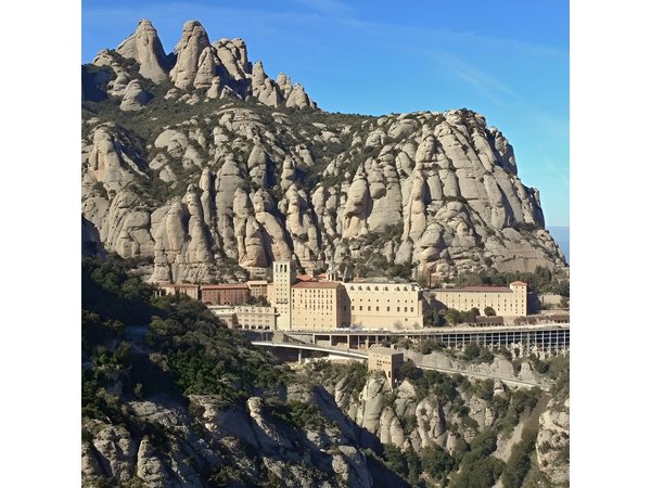 Private Tour from Barcelona to Montserrat (with guide)