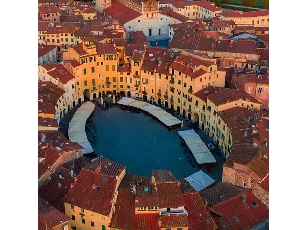 Discover Lucca and Pisa and Enjoy Buccellato Cake: Full Day Tour