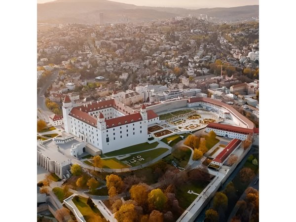 Vienna to Bratislava Small-Group Day Trip with Walking & Panorama