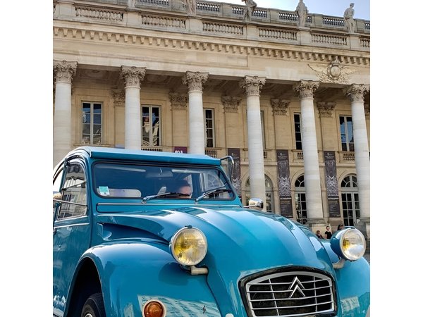 Private tour of Bordeaux Unesco in Citroën 2cv