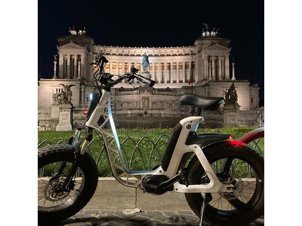 Rome by Night E-Bike Tour with Pizza Option