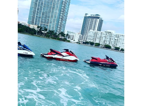 Miami Jet Ski Rental: chase the Ocean, ride the Waves