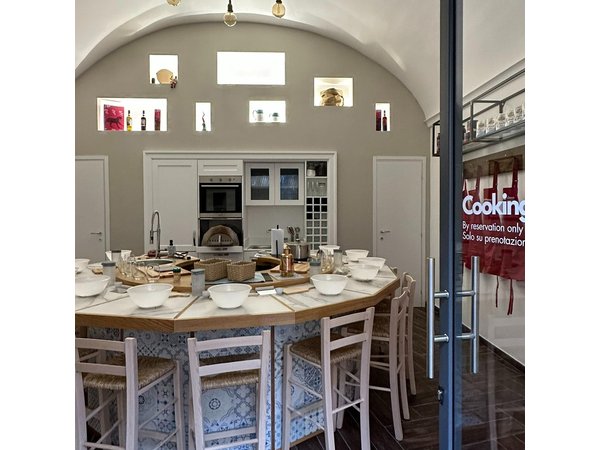 Naples Cooking Class. Royal Palace of Arcades