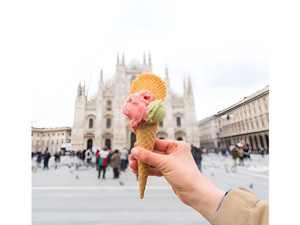 Milan Small Group: Duomo & Rooftop, Sforza Castle, Gelato Tasting