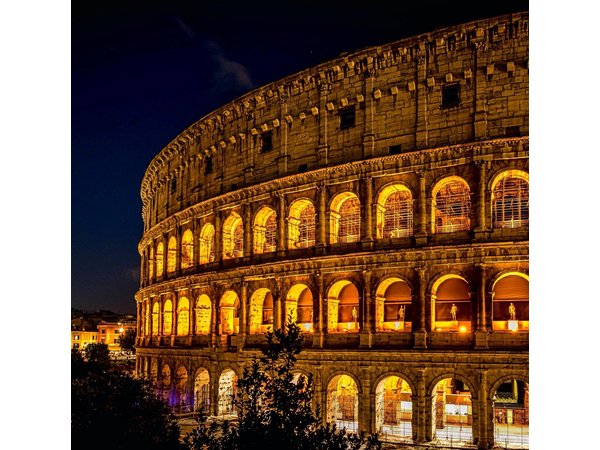 Night Tour of Rome with Local Pizza Dinner and Gelato Experience
