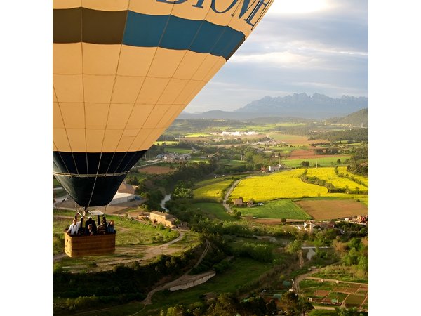 Hot Air Ballooning and Sailing Adventure Tour from Barcelona