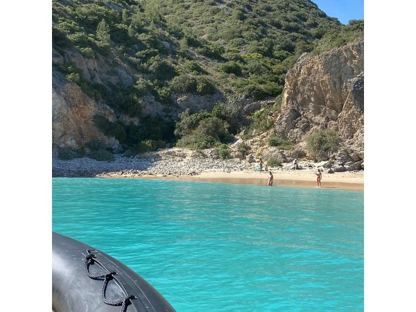 Taxi to Praia ribeiro do Cavalo from Sesimbra