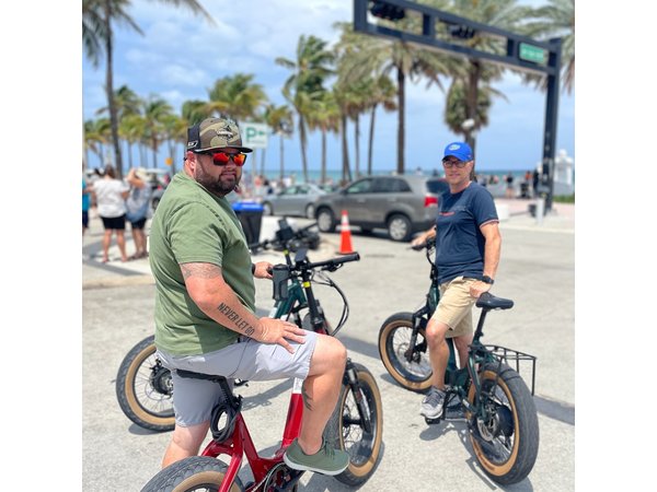 90 min Electric Bike Tour of Fort Lauderdale 9.30am (min 2)