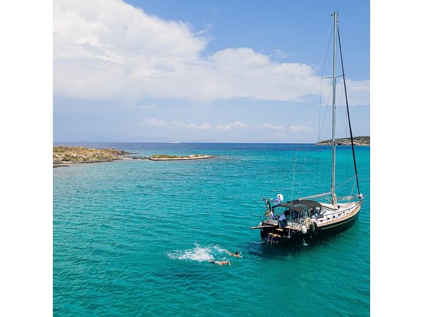 Athens Riviera Private Sailing Cruise with Lunch & Wine