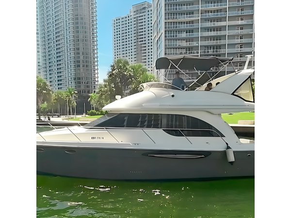 4-Hour 42 Meridian Yacht Rental with Captain in Miami Florida