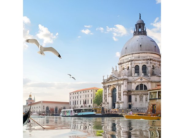 Venice Gondola Experience with Exclusive Ebook