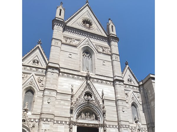 Naples Heritage & Flavors: Walking Tour & Gourmet Lunch & Wine