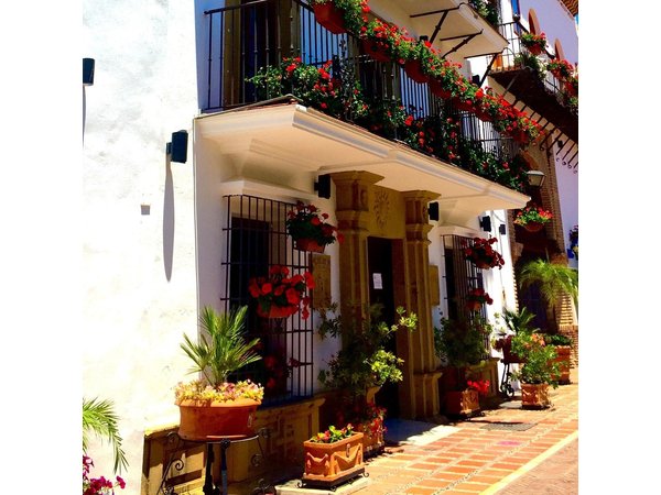 The Magic Coins of Marbella: Outdoor Escape Adventure