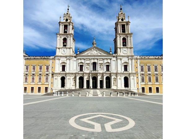 Private Full Day Tour to Mafra, Ericeira and Winery in Portugal
