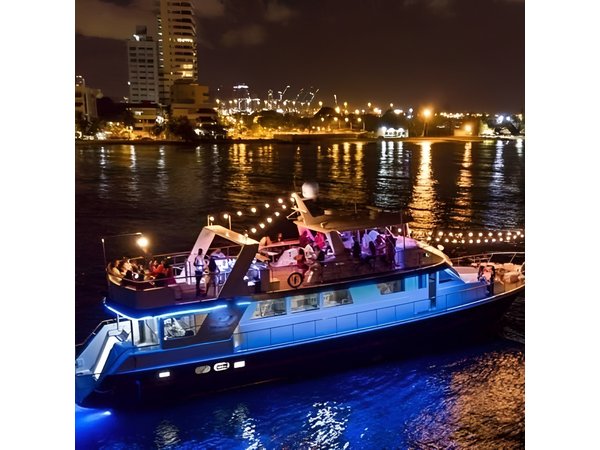 Dinner Cruise Tour through the Bay of Cartagena