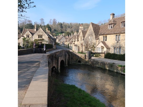 Private Day Tour from London - Stonehenge, Bath & Cotswolds