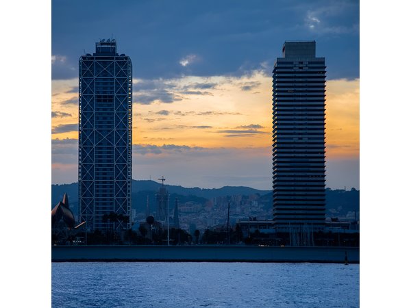 2h Sailing Tour from Barcelona. Sunset or Day Sailing experience
