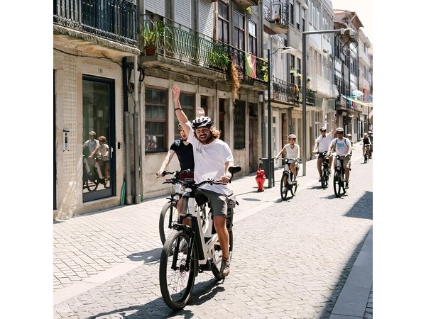 Porto Highlights in 3 Hours E-Bike Tour - Historical, Sightseeing