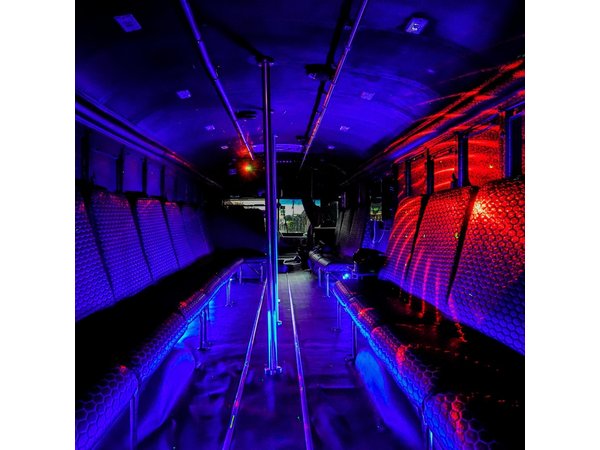Bar Crawl in San Jose in a Deluxe Party Bus