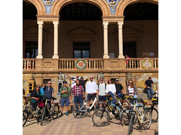 The best private bike tour through Seville