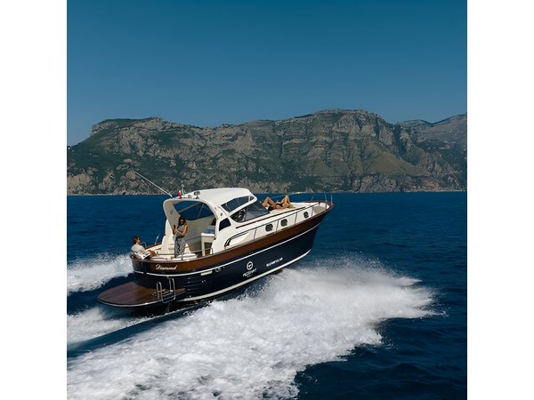 Private Capri Day Tour from Sorrento on a 38ft Motorboat