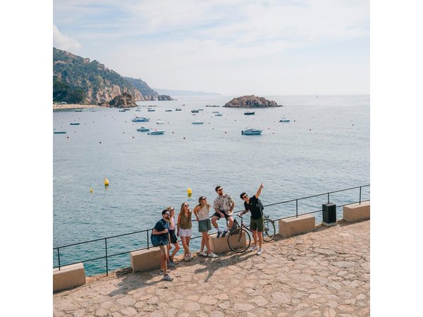 Montserrat, Girona & Costa Brava Guided Day Trip from Barcelona