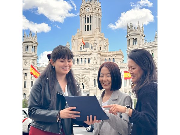 Madrid Full Day Tour with Prado Museum and Royal Palace