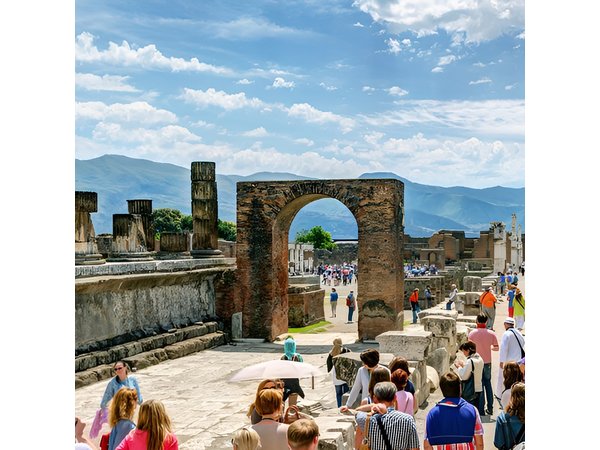 Skip-the-Line Pompeii Guided Tour from Sorrento or Naples