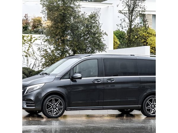 Departure from Lisbon City to Lisbon Airport LIS by Luxury Van