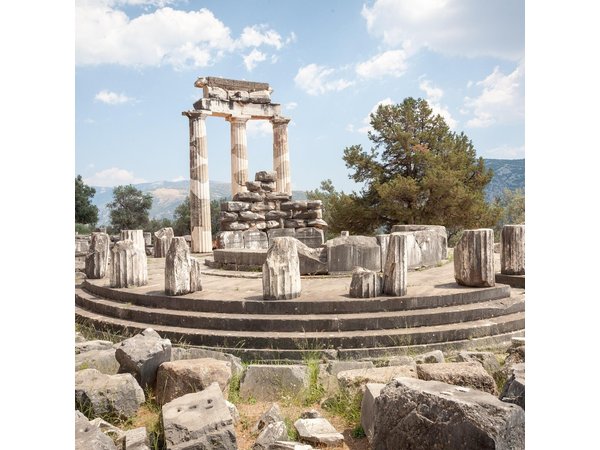 Delphi Guided Small Group Day Tour from Athens