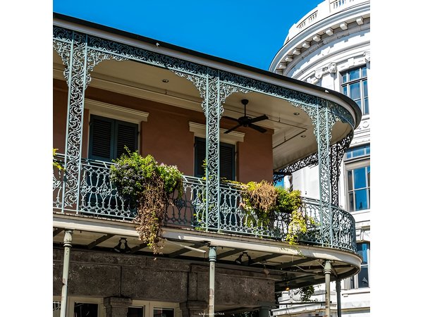Explore New Orleans' Garden District: Private 2-hour Walking Tour