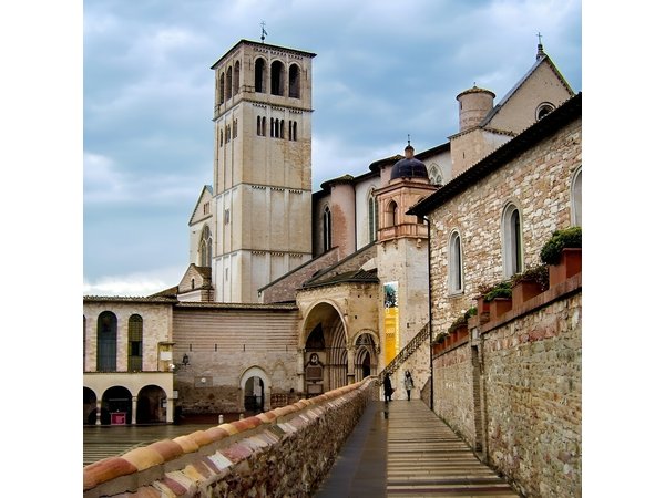 Full Day Private Guided Tour to Assisi and Cortona from Florence