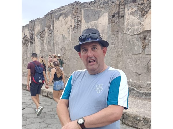 Naples to the Amalfi Coast & Pompeii guided tour or Back
