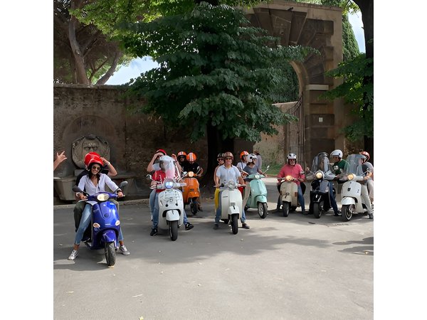 Vespa Tour in Rome Driven by Us with Optional Pick Up