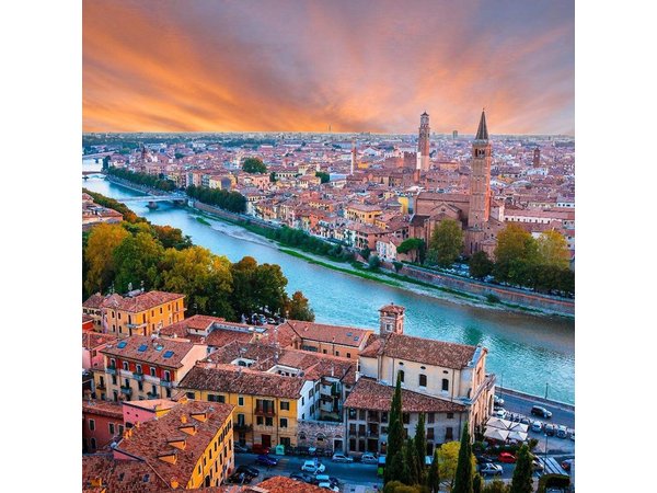 Exploration of Verona + Arena: Walking Tour + Ebook