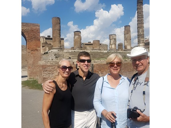 Pompeii ruins and Archaeological Museum private tour from Rome