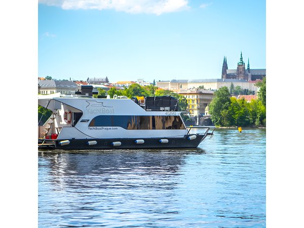 VIP Prague YachtBoat ONE Experience: All-You-Can-Drink