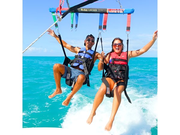 Parasailing in Key West at Smathers Beach