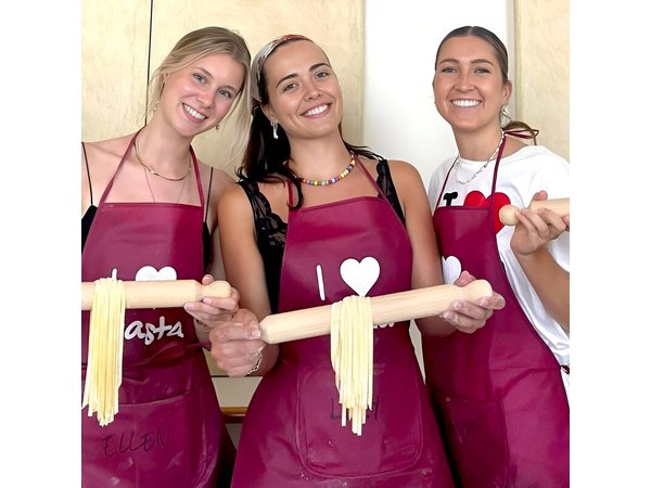 Rome: Hands-On Pasta & Wine Class Steps from Pantheon & Trevi