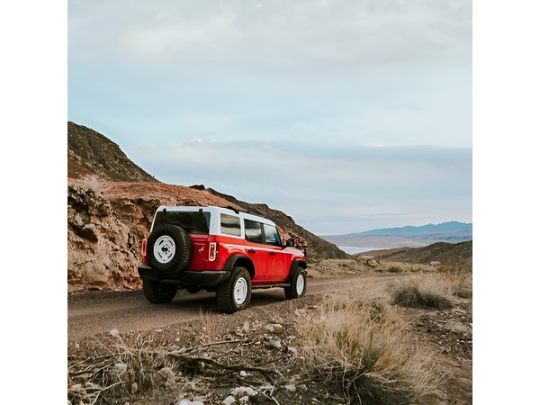 Las Vegas Guided Off-Road Adventure to Boathouse Cove