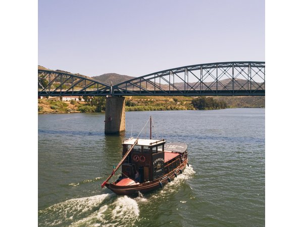 Douro Valley: Rabelo Boat Tour with Audio Guide