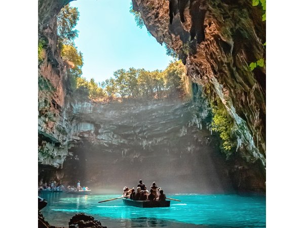 Kefalonia Highlights Tour: Melissani, Winery & Myrtos Beach View